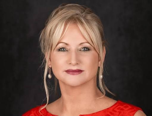 Pam — Founder & Principal Advisor, 25 Westbury Realty
